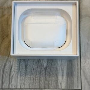 ✨ Apple AirPods Pro 3 With Active Noise Cancellation – Brand New *Open Box*